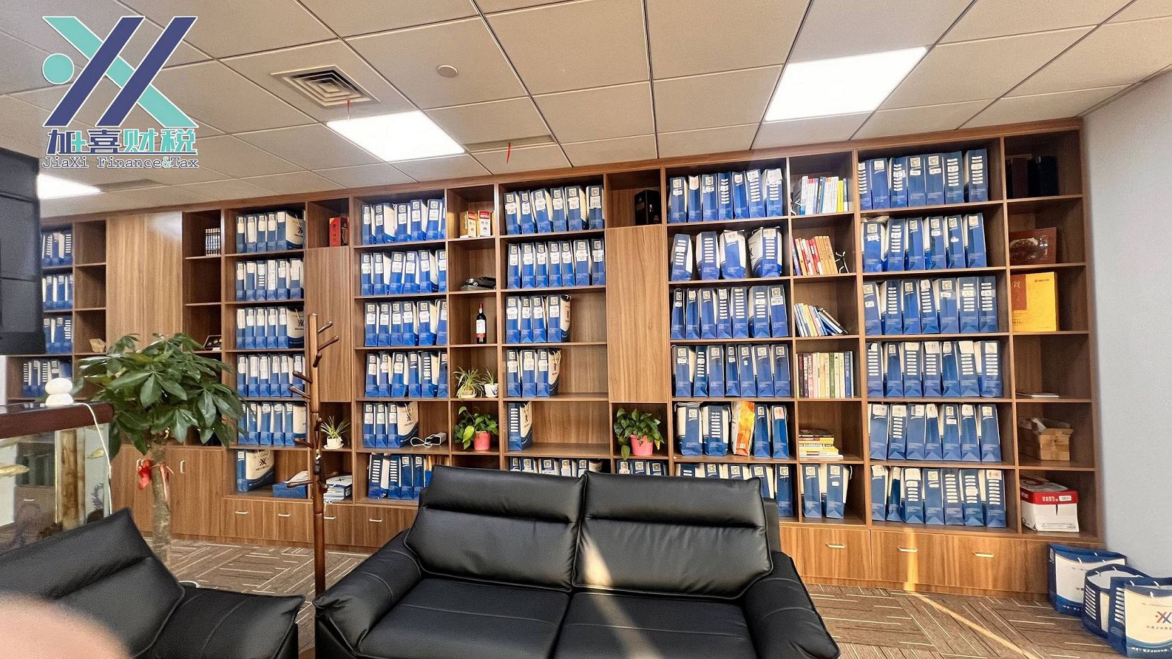 外籍人士注册上海公司：印章刻制与备案